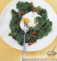 Салат из шпината с яйцами-пашот